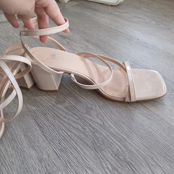 Cream Strappy Block Heel Sandals, Size 8 - Picture 4 of 14